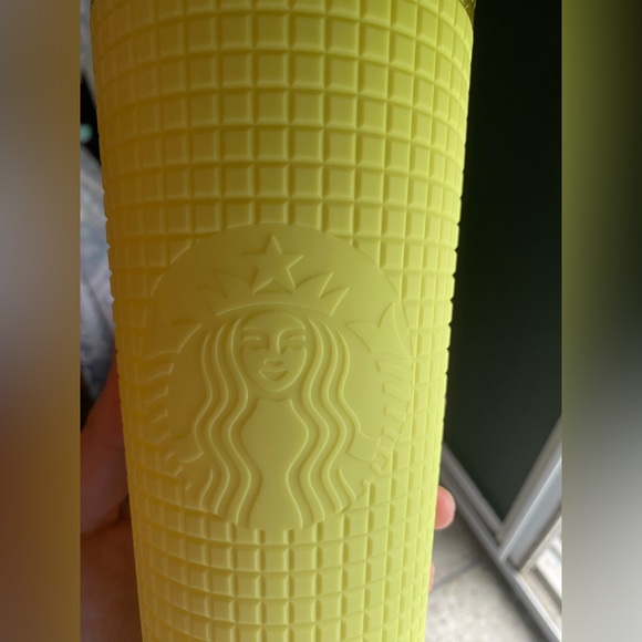 NEW Starbucks Tumbler- Meadow Yellow Grid Soft Touch 24 oz Cold Cup - Picture 4 of 7